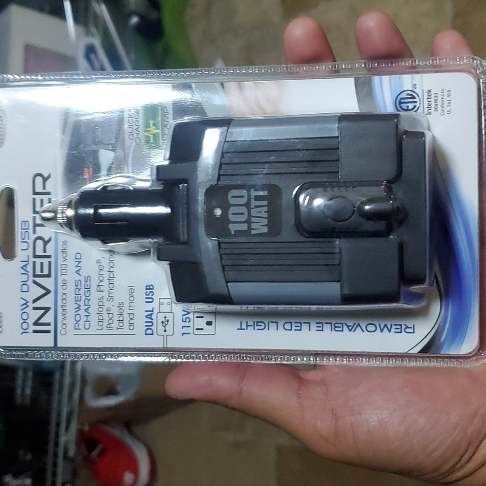 New in Package 100W Dual USB Inverter